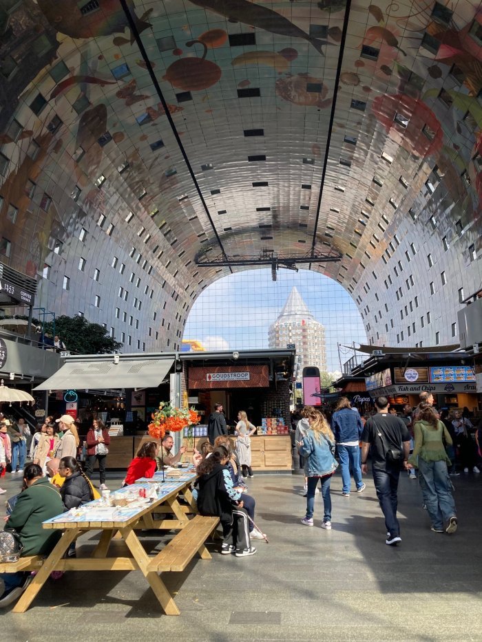marché couvert et habitations à Rotterdam