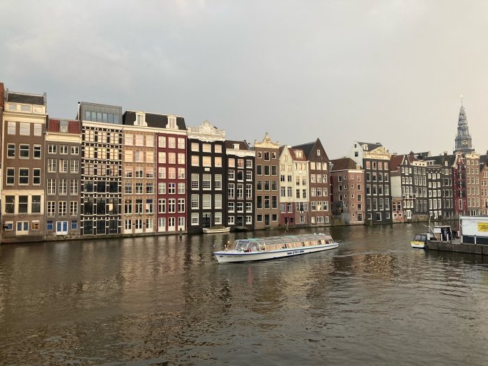 promenade sur les canaux à Amsterdam